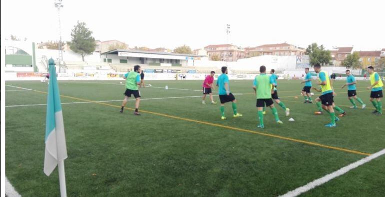 Los jugadores quintanareños entrenando
