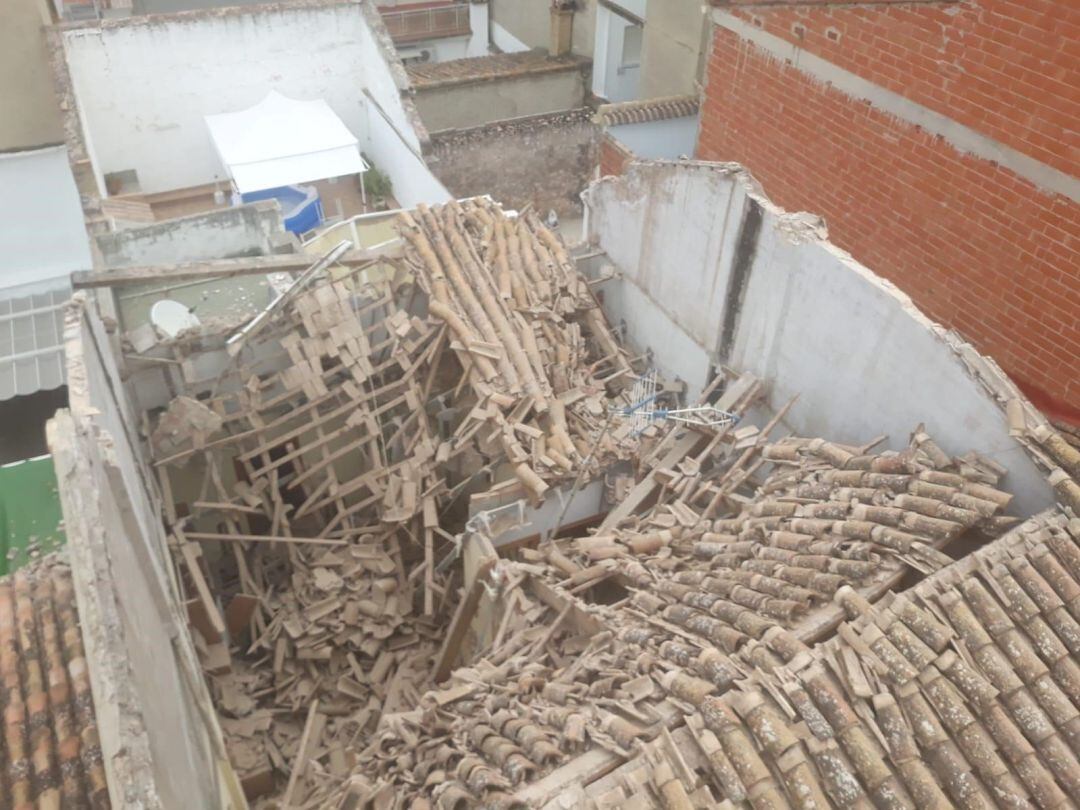 Hundimiento del techo de una vivienda en Riba-roja (Valencia) 