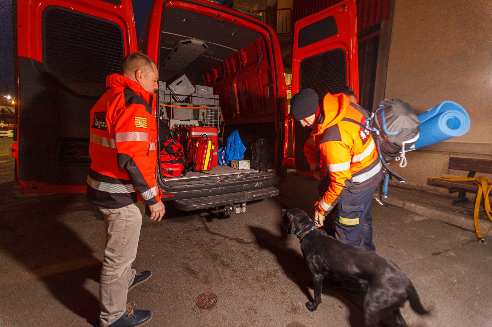 Bomberos del Ayuntamiento de Zaragoza, de camino al terremoto de Turquía y Siria