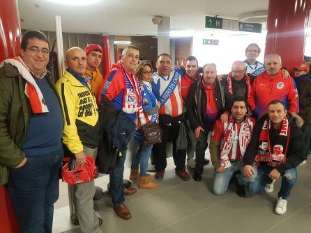 Al recibimiento no faltaron los peñistas atléticos de León