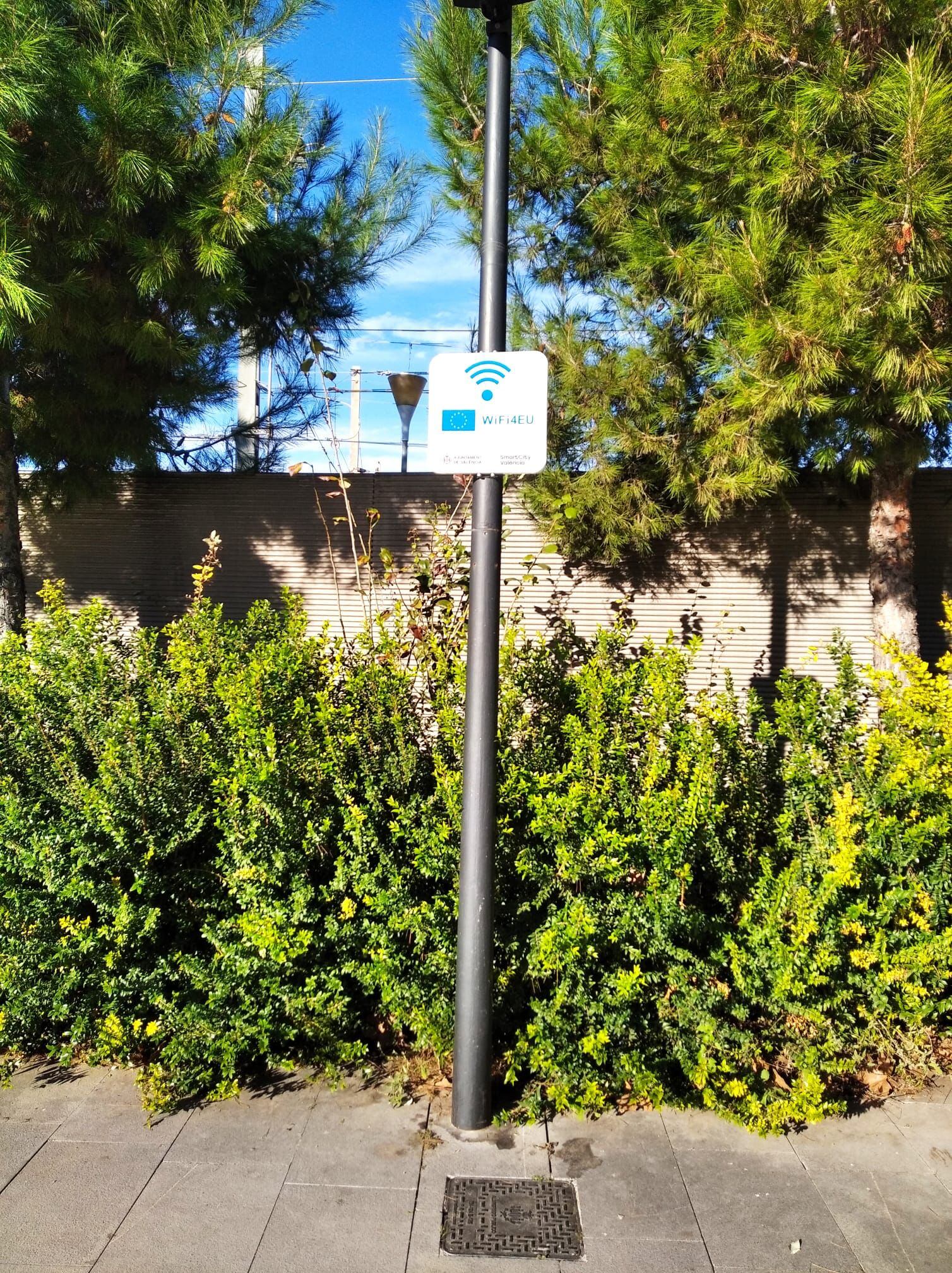 Punto de acceso wifi en el Parque Central de València