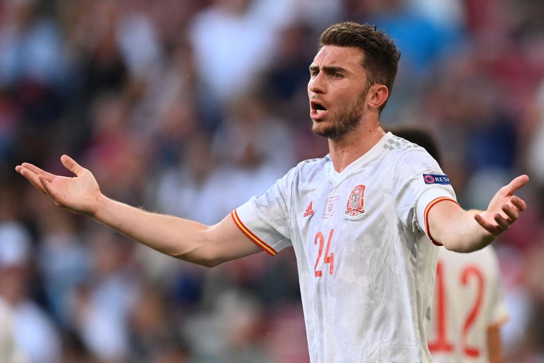 Laporte, en un partido con la selección española