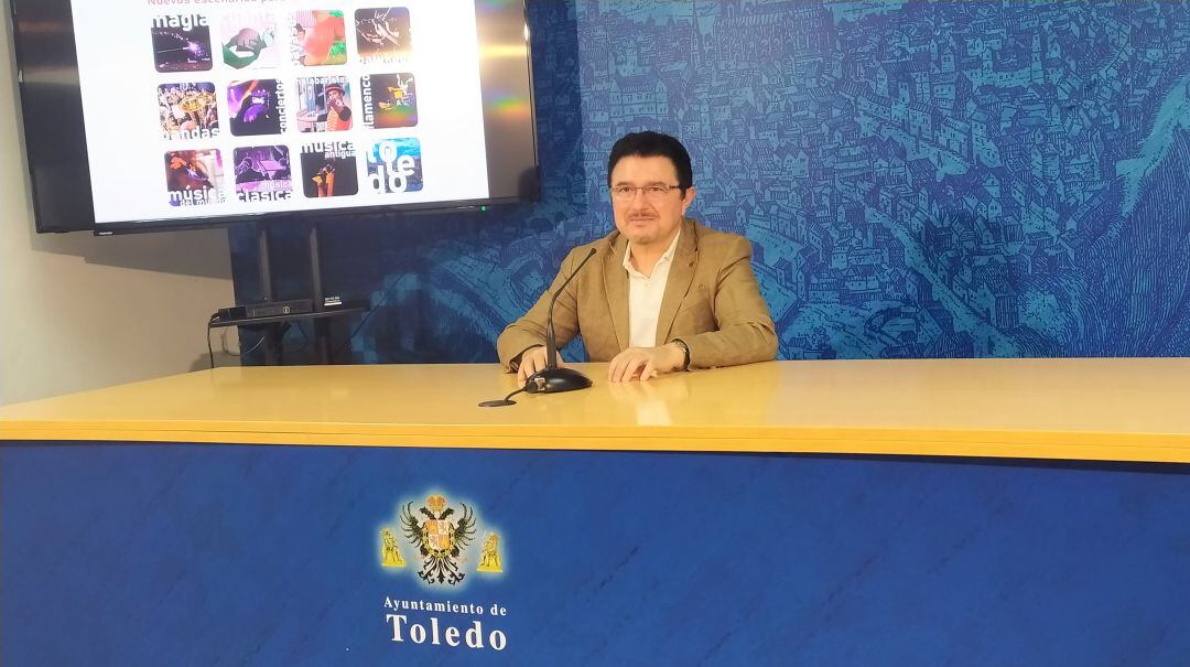 Teodoro García, concejal de Cultura en la presentación de "Cultura Abierta"