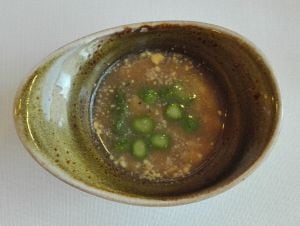 Sopa de menudillos, huevo y verduras