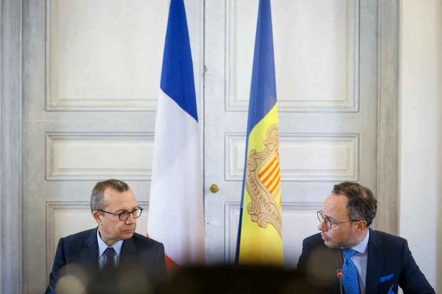 Xavier Espot amb el prefecte de la regió d'Occitània durant la reunió a Tolosa d'aquest dijous.