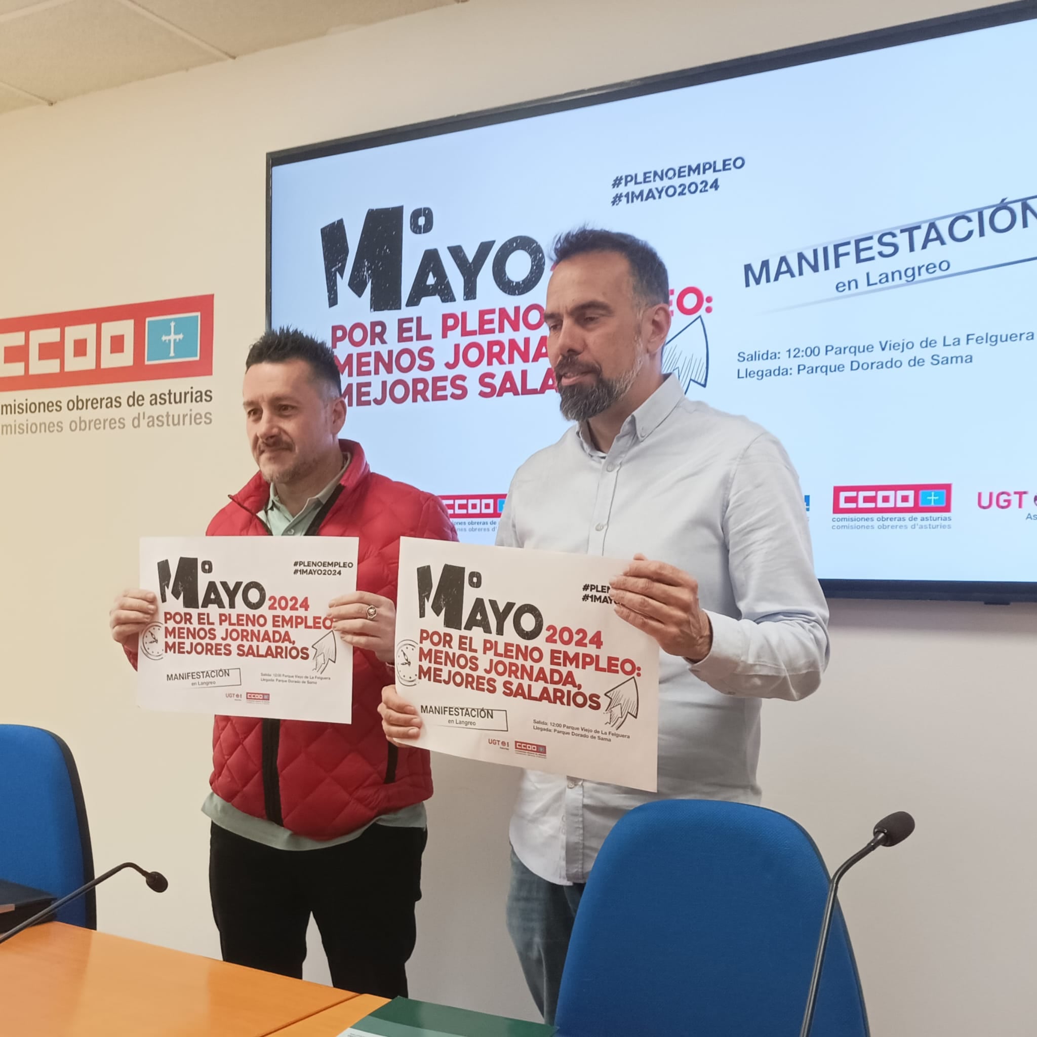 Javier Fernández Lanero de UGT (izq.) y José Manuel Zapico de CCOO (derech.) durante la presentación de la manifestación