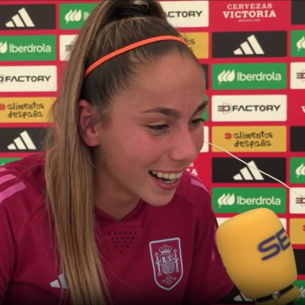 Athenea del Castillo: "¿Ganar el Mundial? Esta Selección puede aspirar a todo lo que quiera"