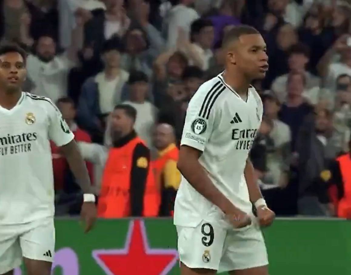 Kylian Mbappé celebrando un gol del Madrid.