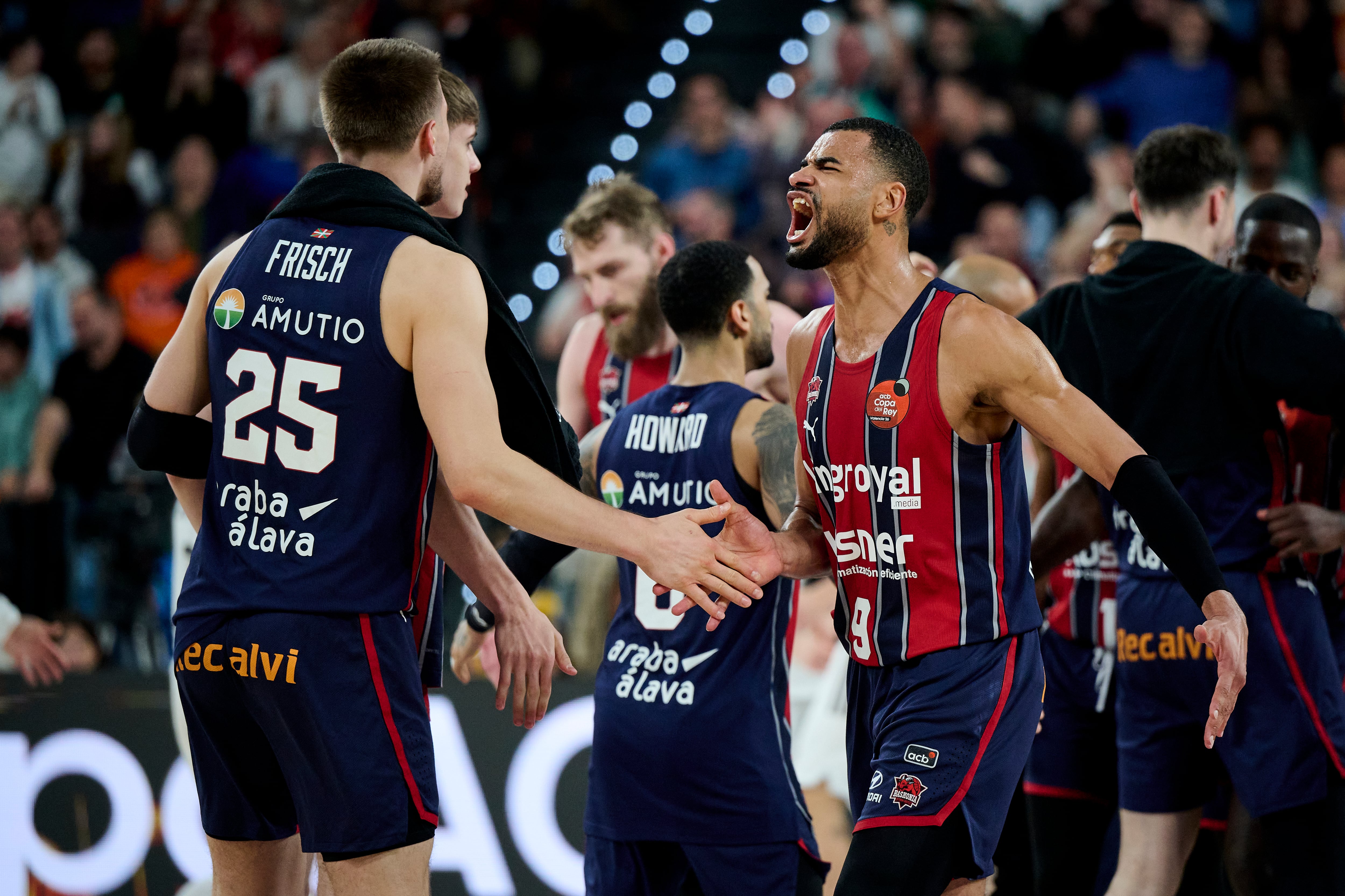 Timothe Luwawu-Cabarro celebra un punto con Baskonia en la final de la Copa del Rey