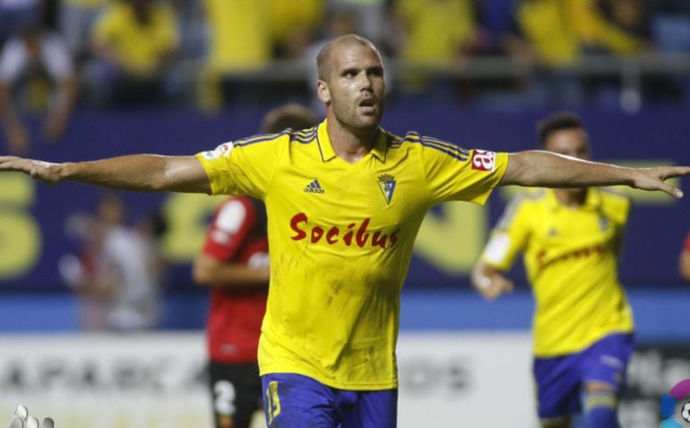 Ortuño celebrando uno de sus goles esta temporada