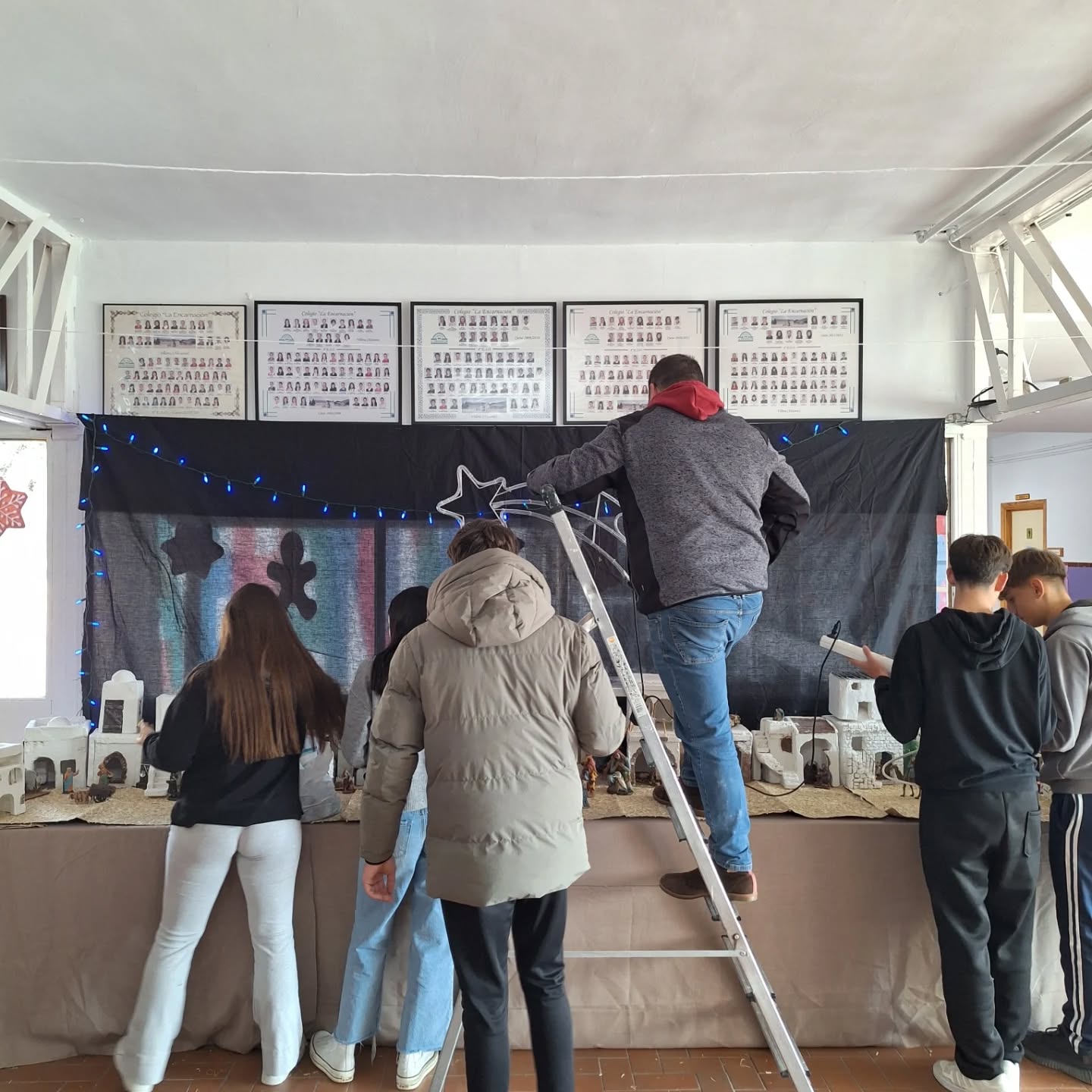 Montaje Belén del colegio La Encarnación