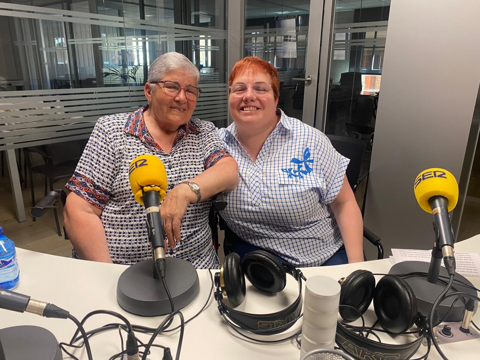 Felisa y Cristina, madre y hermana de Sergio