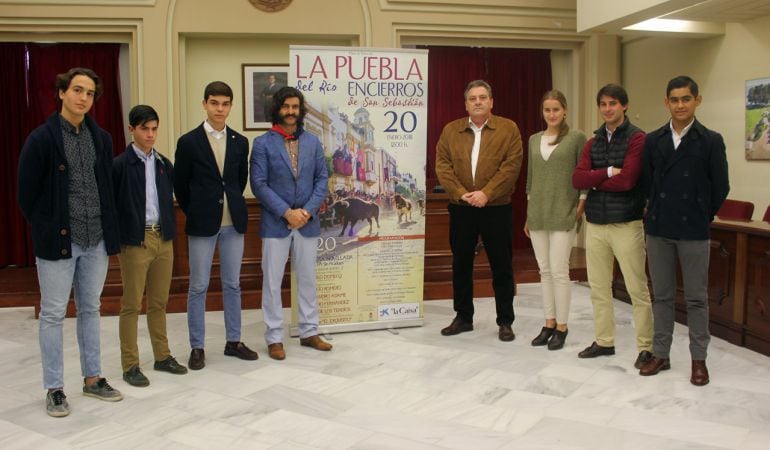 Morante de La Puebla en el Ayuntamiento cigarrero el día de la presentación de los encierros de San Sebastián