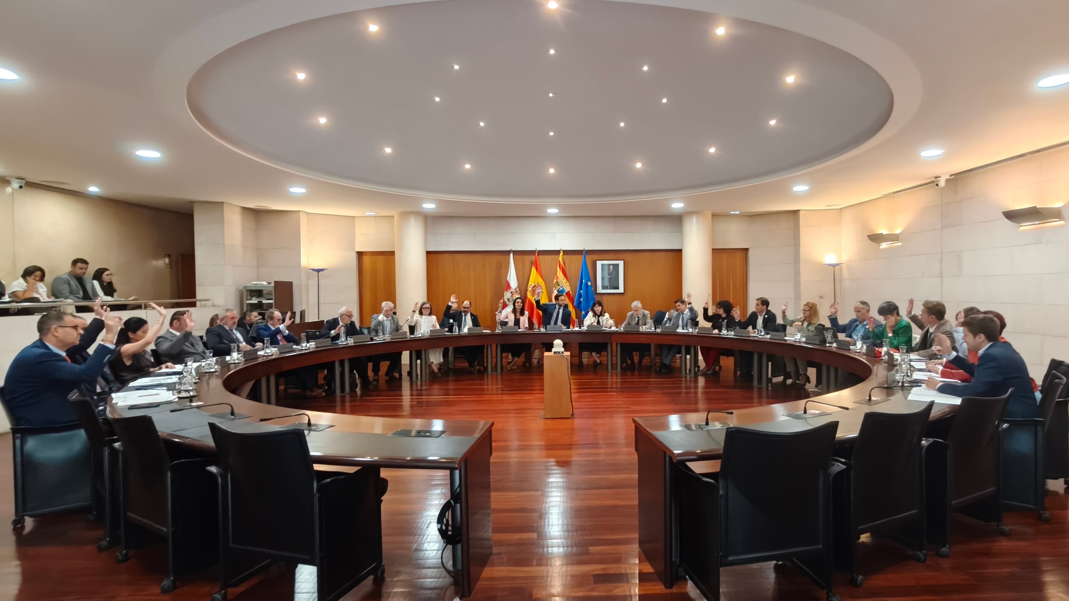 Pleno celebrado en la Diputación de Huesca
