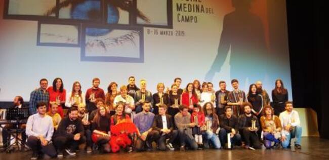 Imagen de familia de todos los galardonados.