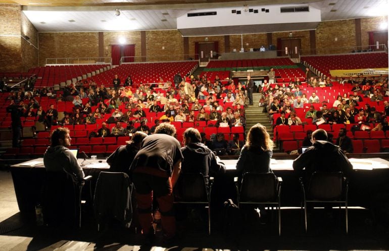 Panoràmica de l'Assemblea Nacional Estratègica (ANE) de la CUP al Teatre de La Passió de Cervera