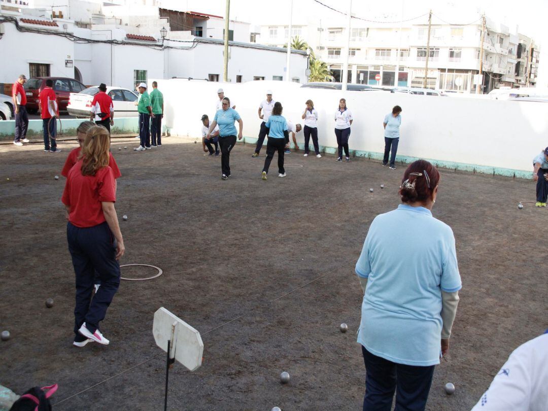 Cancha de petanca y bola canaria en Arrecife.