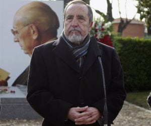 El exalcalde socialista Juan Barranco durante la ofrenda floral