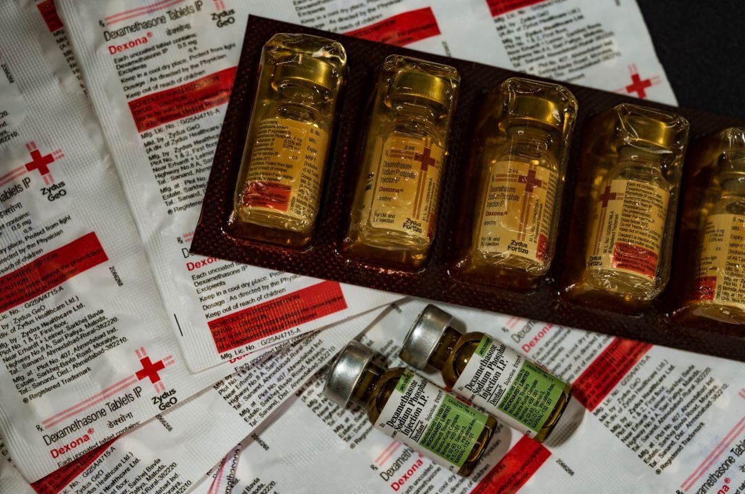 La combinación dos fármacos reduce casi a la mitad la mortalidad en los casos graves de COVID