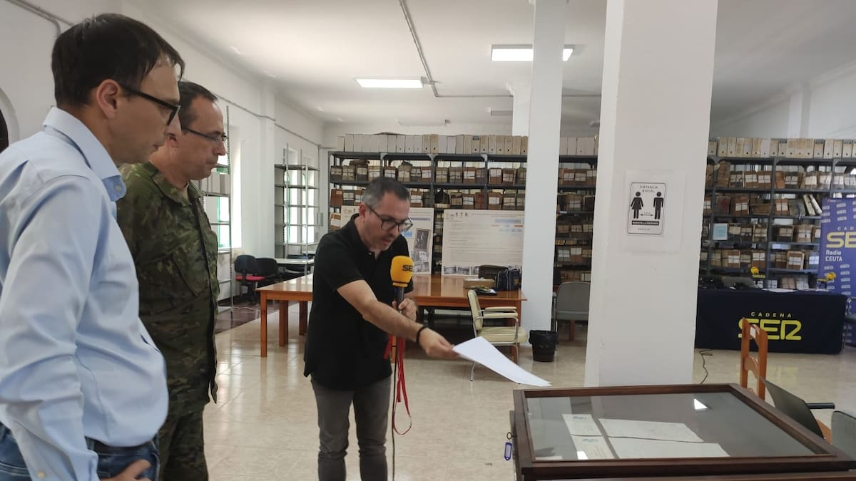 Antonio Martín recibe el Premio Defensa