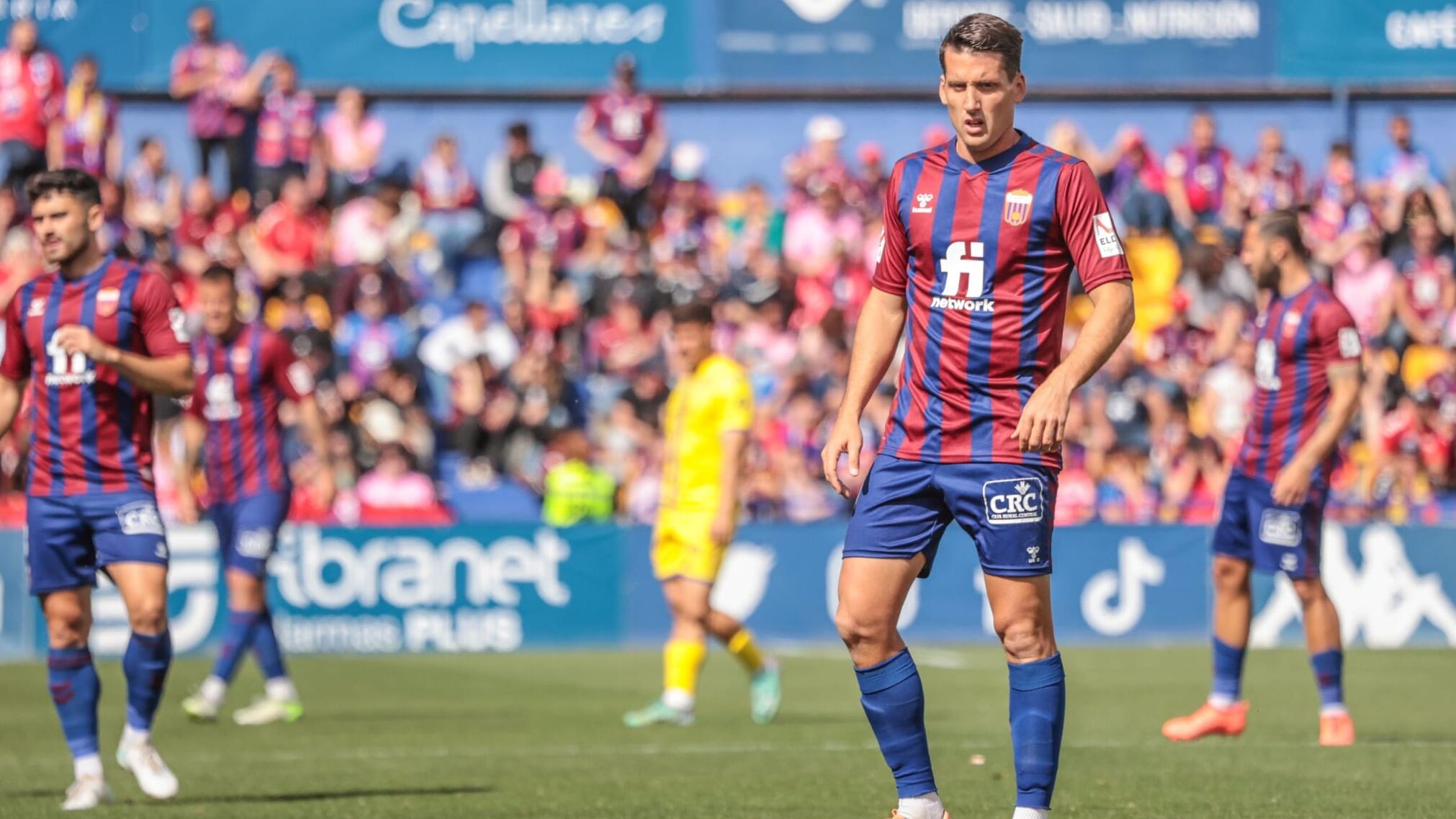 Juanto Ortuño seguirá vistiendo la camiseta del Eldense