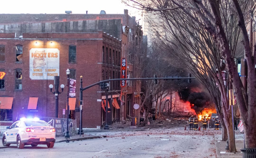 Restos de la explosión de una autocaravana en Nashville (EEUU).