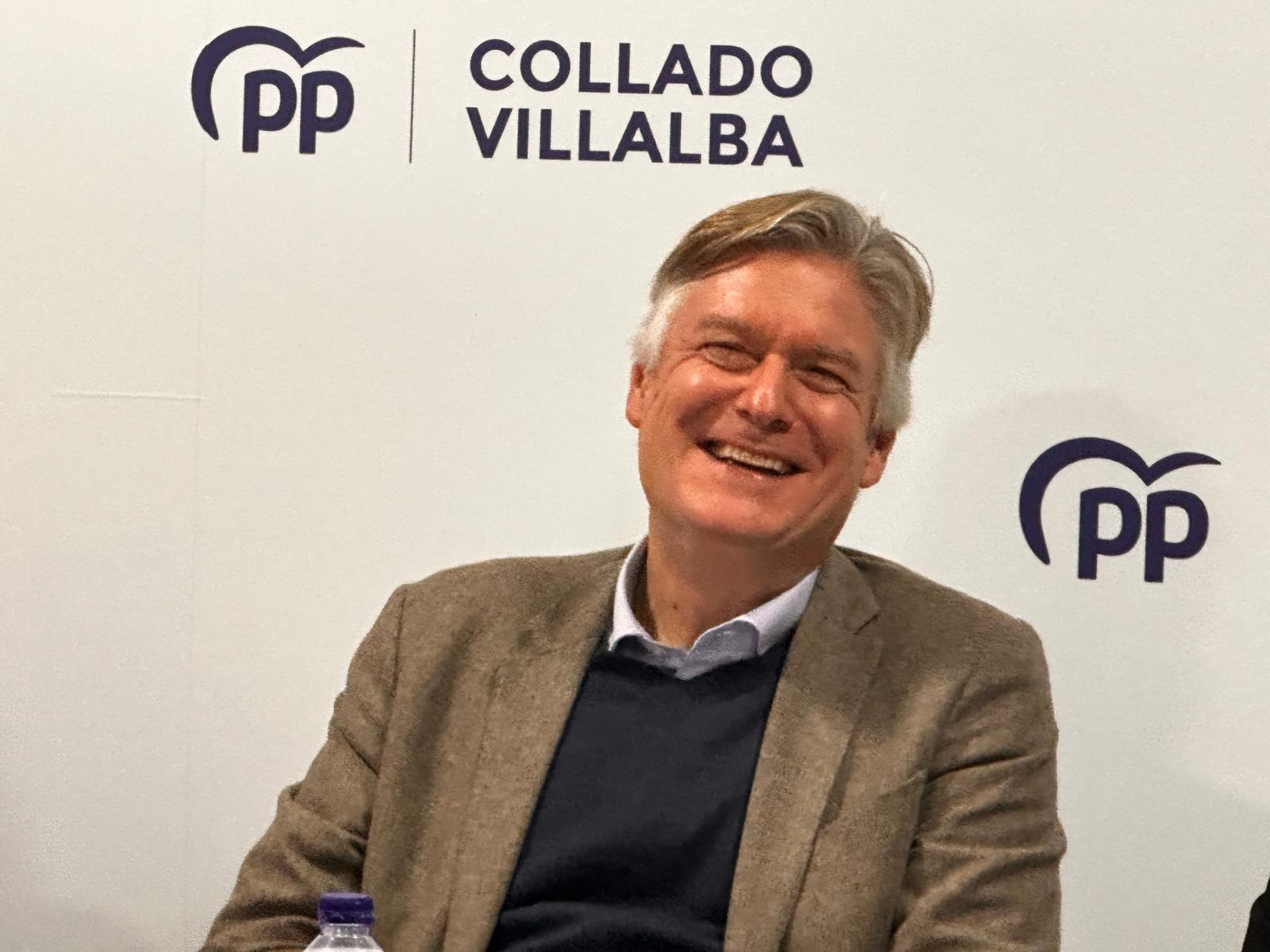 El eurodiputado Antonio López-Istúriz en la sede del PP de Collado Villalba este viernes 23 de enero de 2026