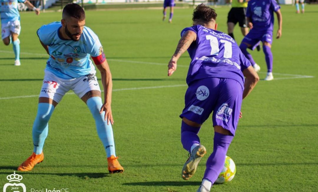 Un jugador del Real Jaén CF durante el partido del pasado sábado.