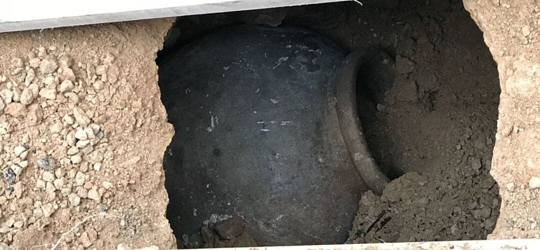 Imagen de una de las tinajas