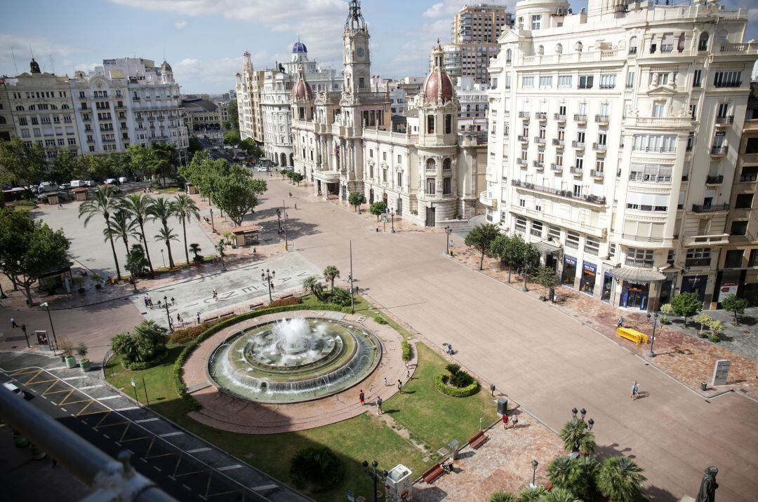 Plaza del Ayuntamiento de València, recién reformada