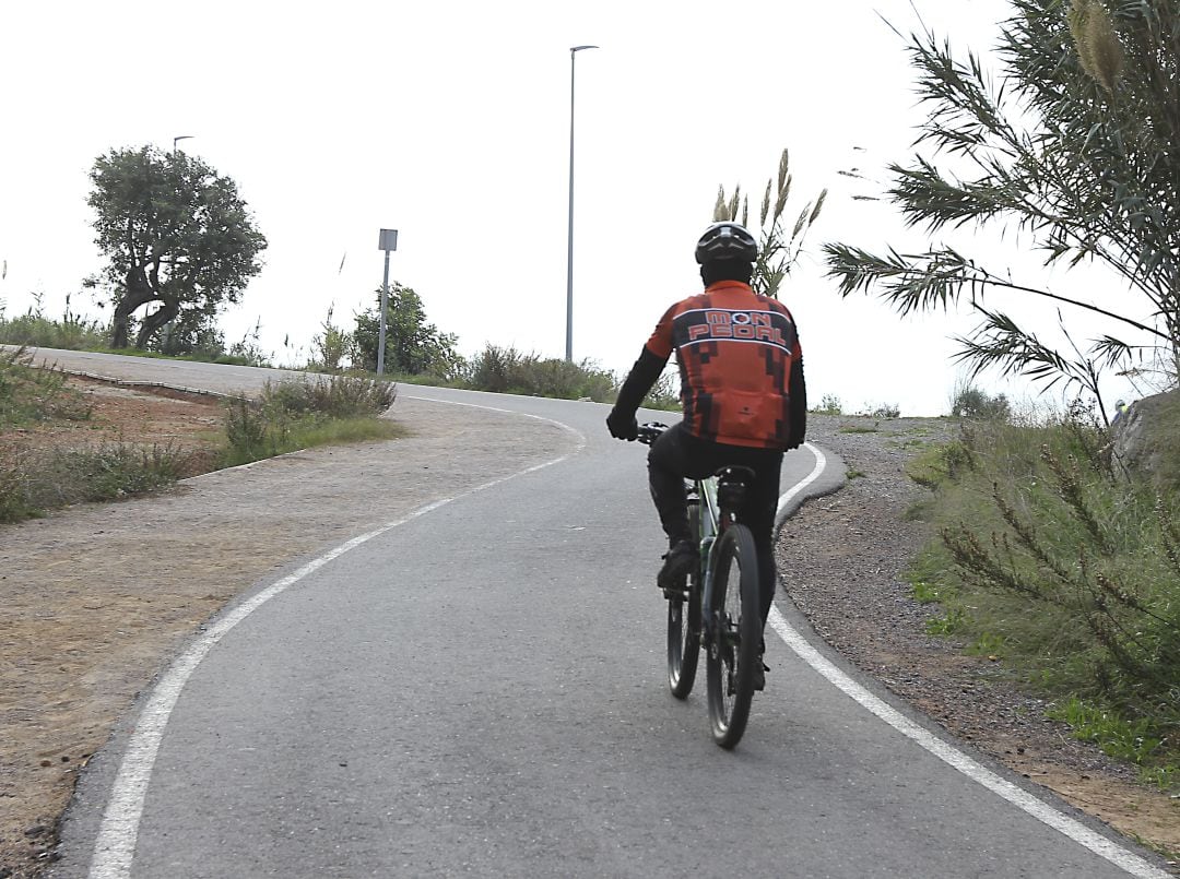 Tres ciclistas resultan heridos en accidentes de tráfico en Castellón