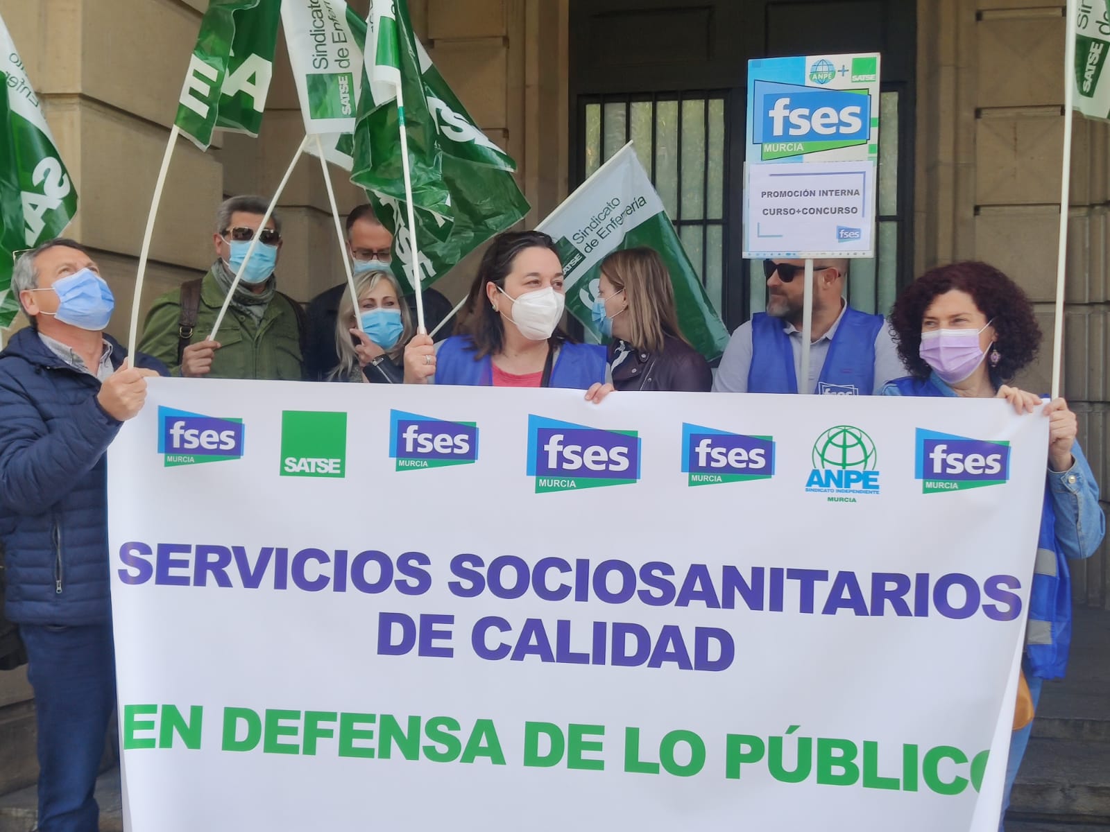 protesta contra los recortes de personal anunciados por el IMAS