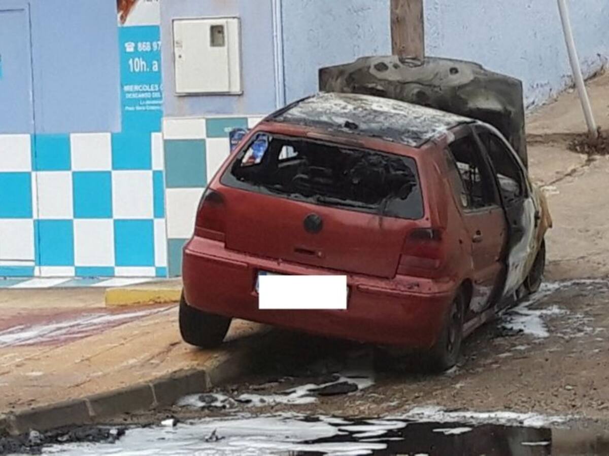 Arde un turismo en el Barrio de la Concepción