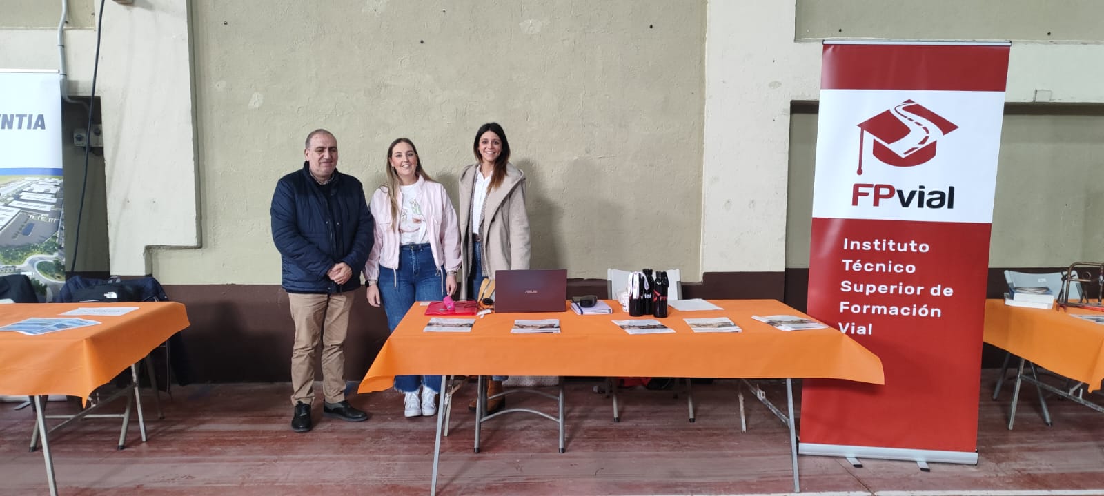 Paco Sanz, responsable del FP Vial en la feria.