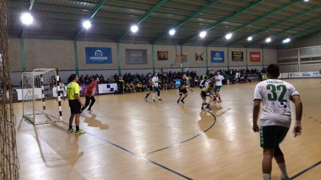 El Bm. Elda - C.E.E. fue paciente para lograr la victoria