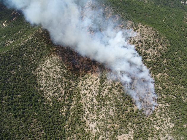 En la zona trabajan 6 helicopteros y se han solicitado dos aviones anfibio