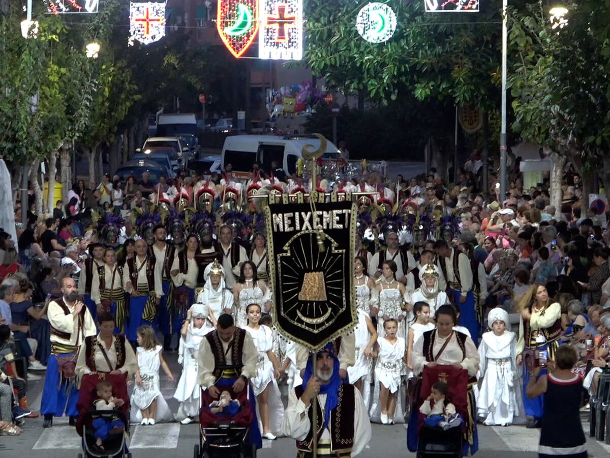 Juanjo Berenguer: "Trabajamos para que las fiestas de Moros y Cristianos de El Campello tengan mayor participación y reconocimiento"