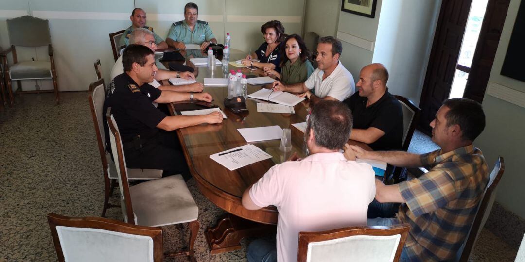 Junta Local de Seguridad sobre el dispositivo para el verano y Bluescazorla