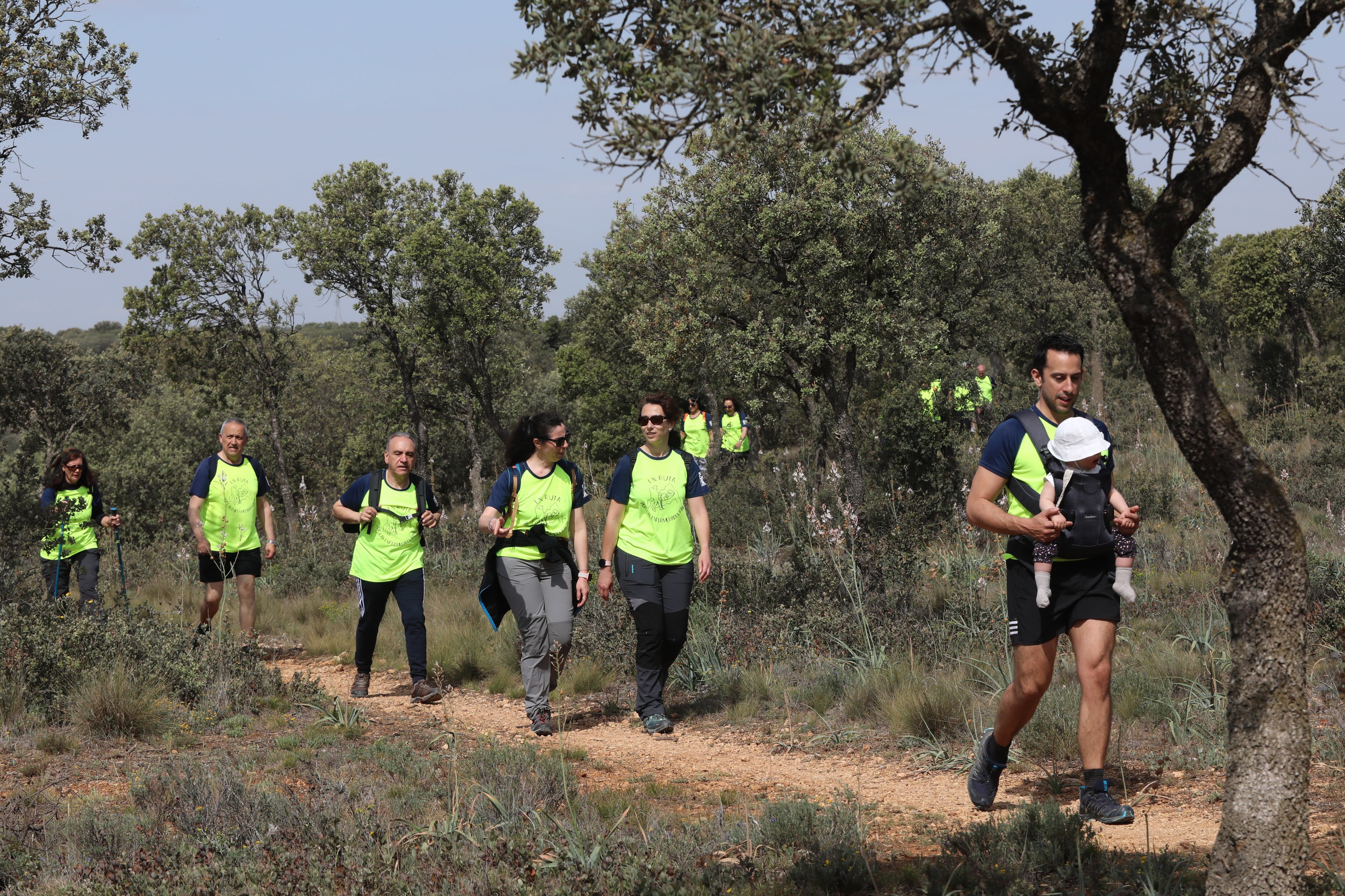 La asociación En ruta por las enfermedades raras realiza un marcha por el Monte el Viejo en la ciudad de Palencia