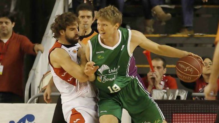 Un lance del partido Manresa-Unicaja