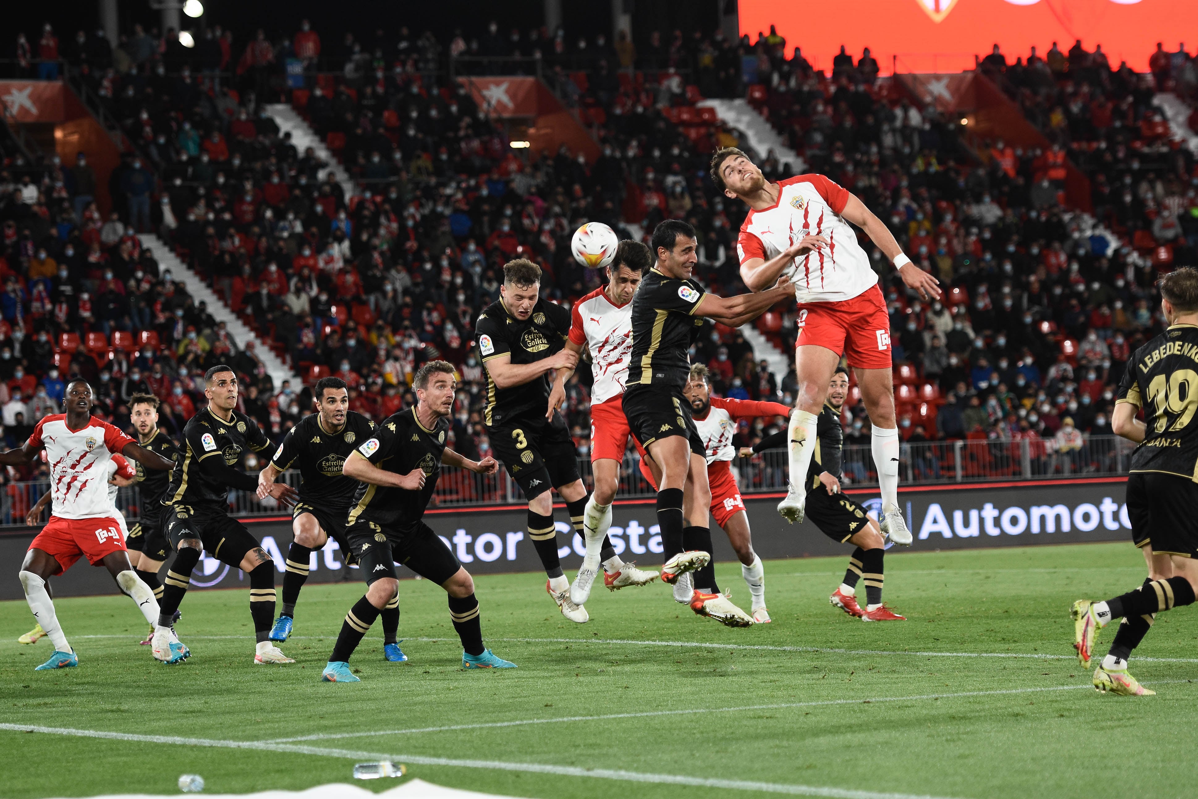 Los rojiblancos vienen de empatar en casa con el Lugo.