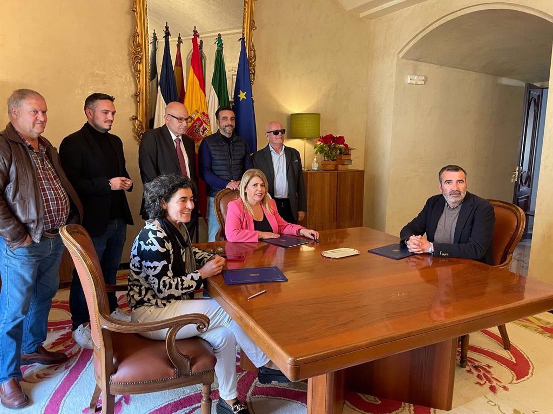 Javier Pizarro con la alcaldesa de Jerez