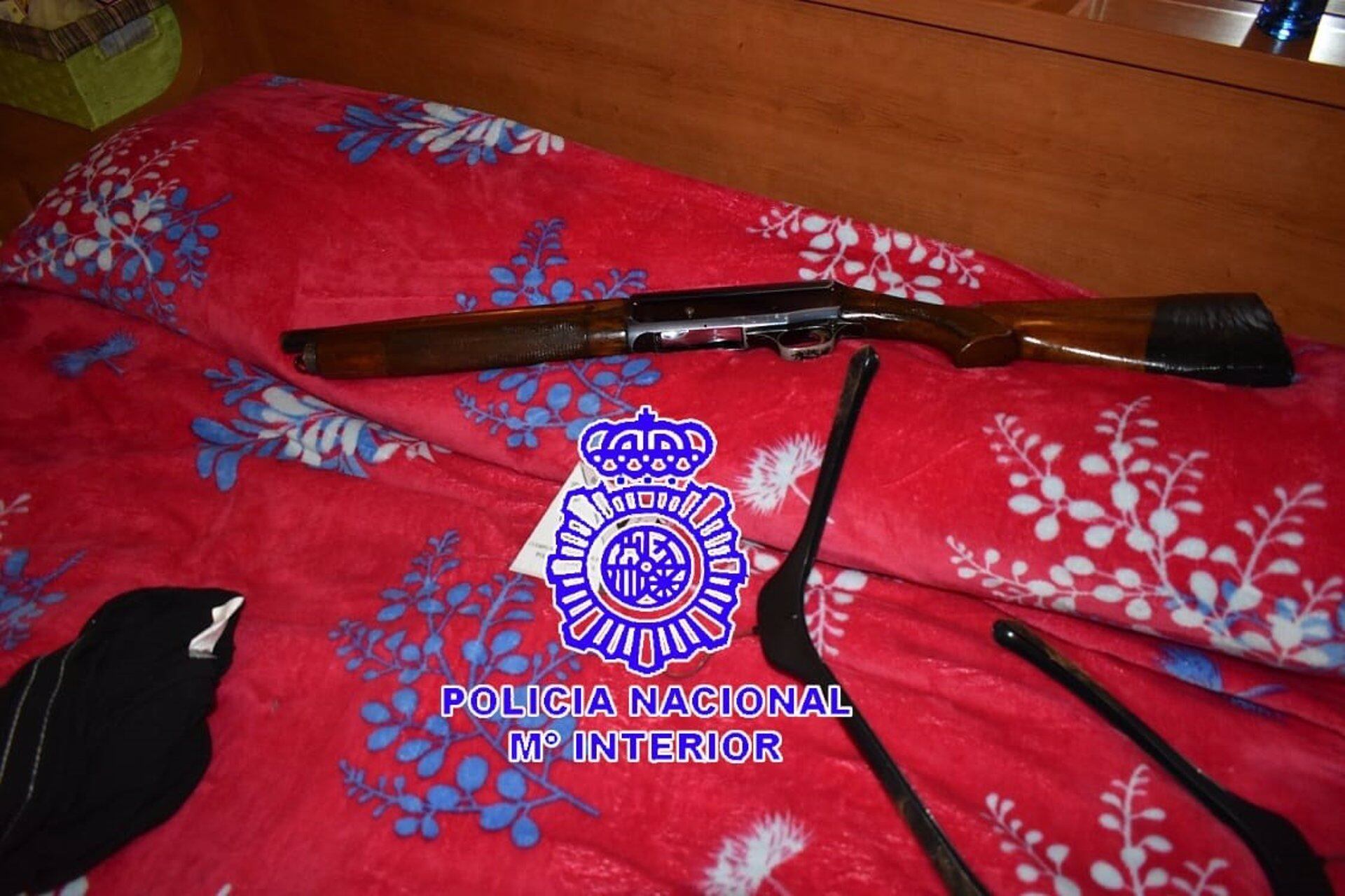 El arma recuperada por la Policía Nacional usada en el altercado. | POLICIA NACIONAL