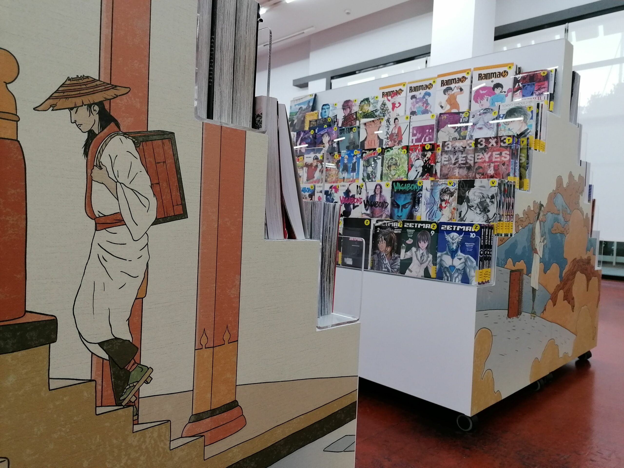 Detalle de la Comicteca de la Biblioteca Regional de Murcia, que en 2023 celebra su 20 aniversario