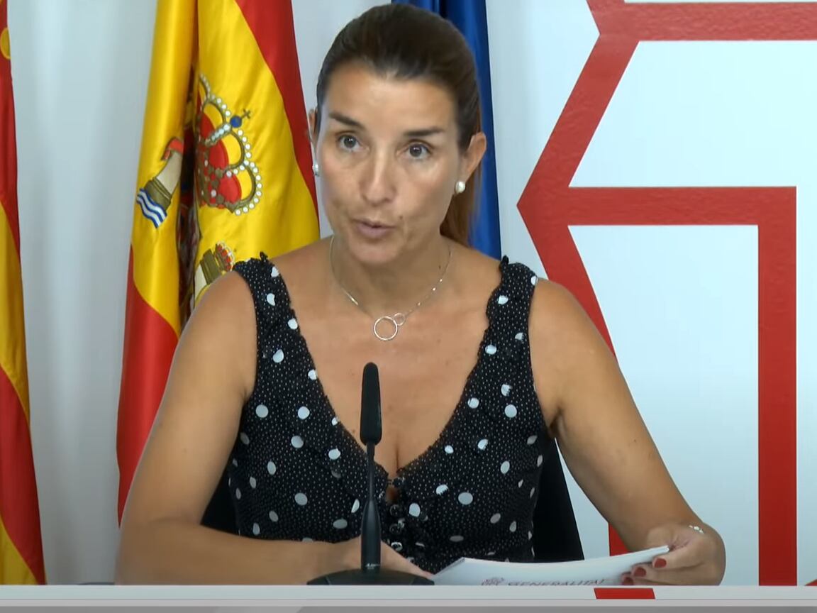 Ruth Merino informando de los acuerdos tratados en la reunión del pleno del Consell del viernes, 4 de agosto