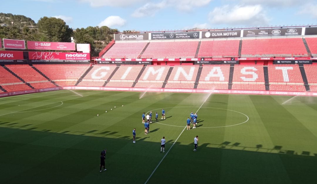 Instantes antes del partido entre el Nastic y el Alcoyano, en el Nou Stadi de Tarragona