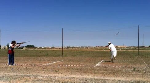 Imagen de tirada de pichón de &#039;blancos a brazo&#039;