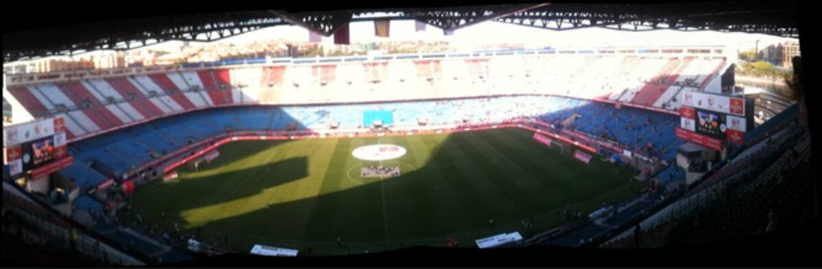 El estadio del Atlético de Madrid alberga el partido entre Athletic Club y Barcelona. | <a href="http://goo.gl/gwQCL"><b>Más deportes en Cadenaser.com |</b></a><a href="http://goo.gl/Mszhq"> Fútbol |</a><a href="http://goo.gl/NhT9V"> Baloncesto |</a><a hr