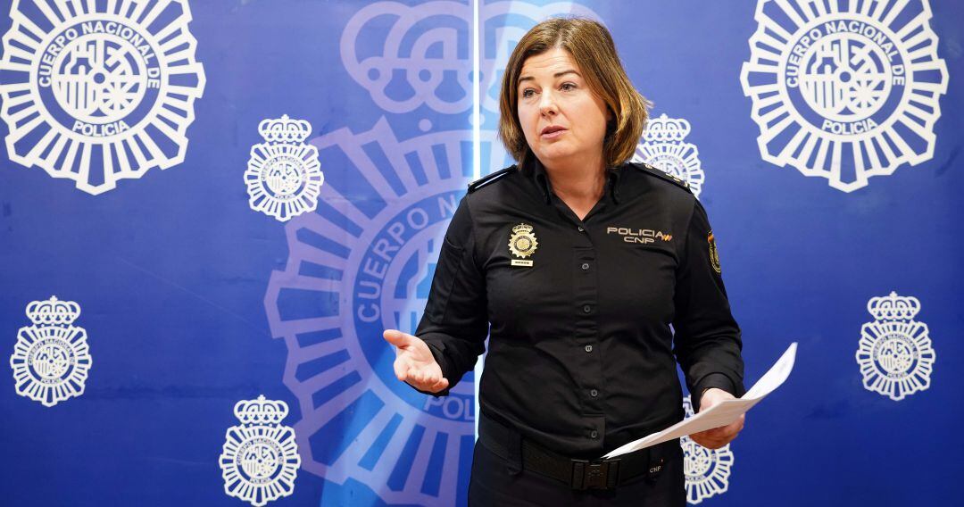 La portavoz del CNP ofrece explicaciones a los medios sobre la muerte de un hombre en Valladolid