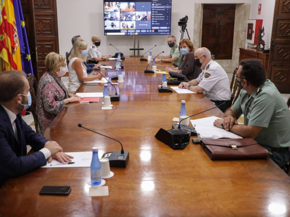 Más agentes para controlar que se cumplen las normas en las Fallas